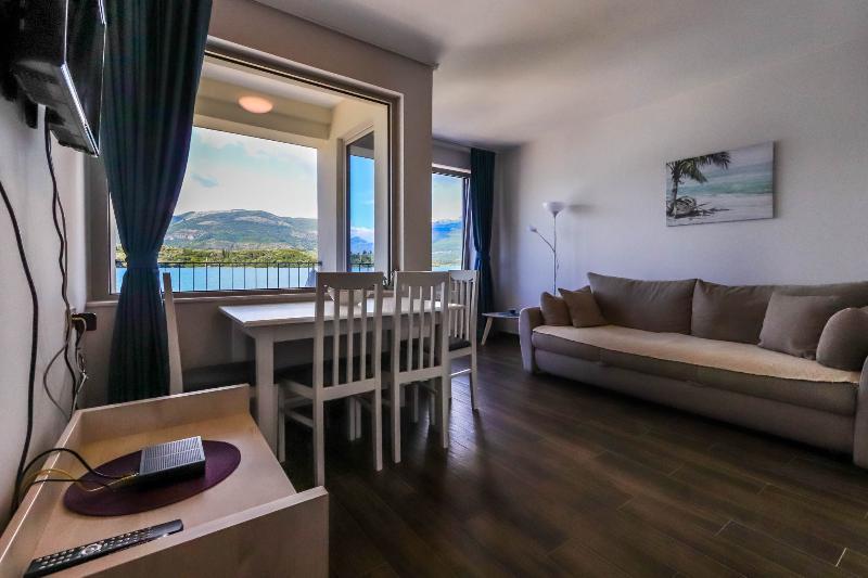 Apartments Maestral Tivat Kültér fotó